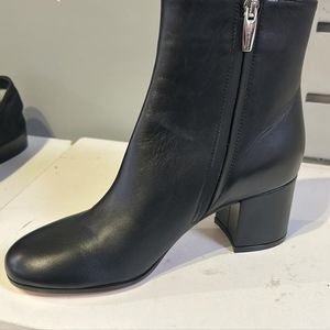Nib $995 Gianvito Rossi Margot mid booties
